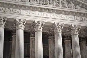 lawyer fighting injury claims in court in florida