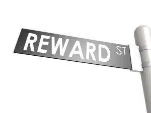 personal injury lawyers paid a percentage of settlement or verdict